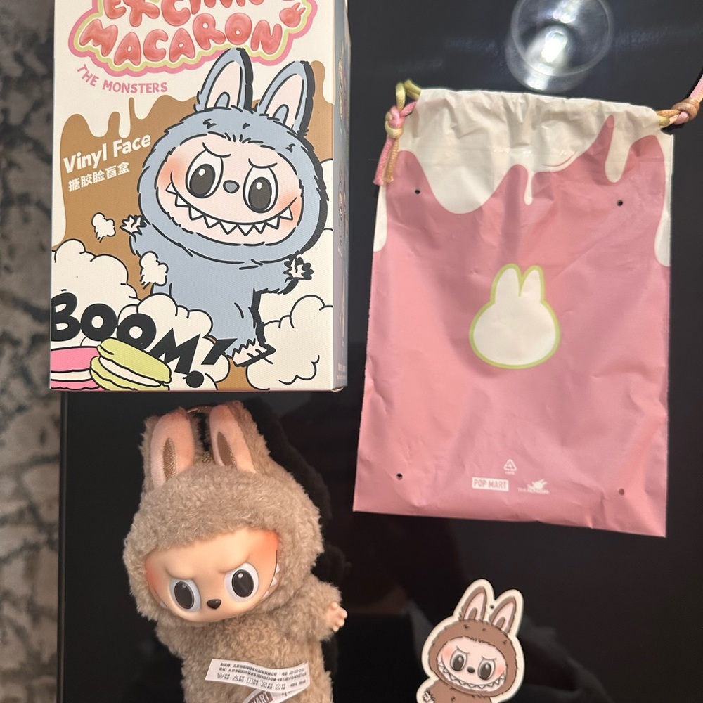 Lechoco Macaron The Monsters Vinyl Face Toy